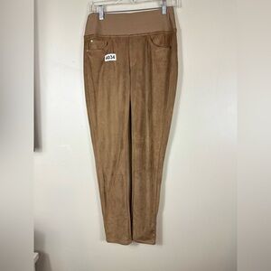 Foxcroft nyc size 6 14” waist 10-1/2 rise 29-1/2 inseam. Wide waist band used